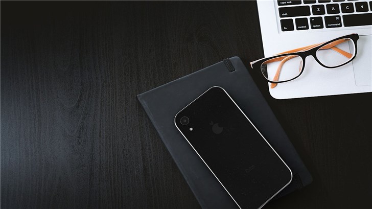 苹果iPhone XR 2概念设计:移除所有接口和按键