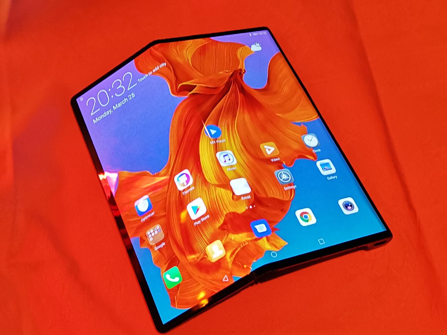 华为P30发布前夕,Mate X 5G折叠屏手机近距离现场实拍图赏