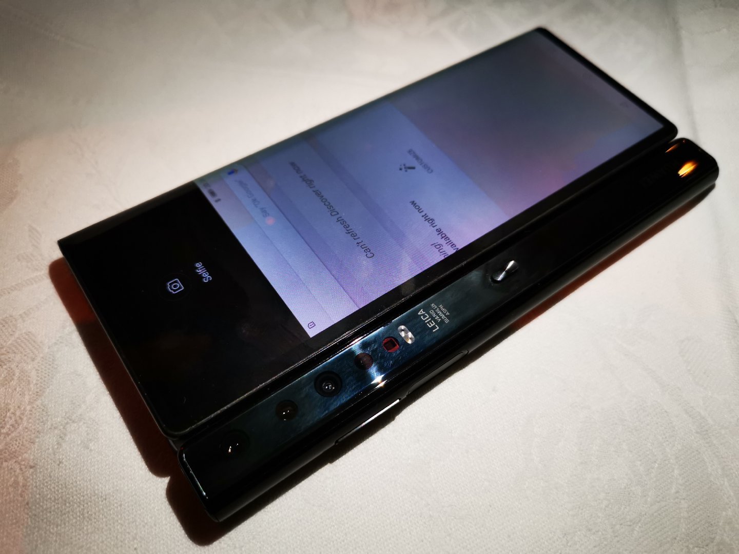 华为P30发布前夕,Mate X 5G折叠屏手机近距离现场实拍图赏