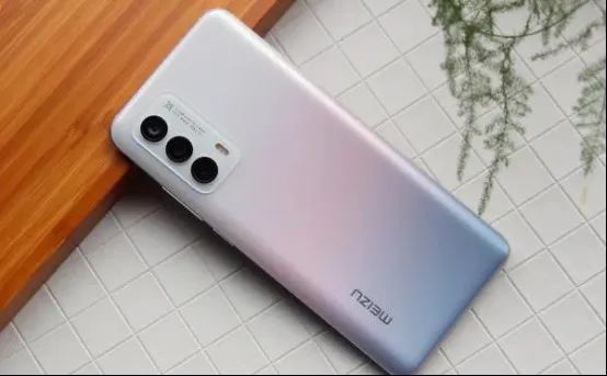 魅族20系列搭载骁龙8 Gen2，支持最高快充80W