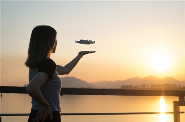 1999元起 哈浮飞行相机X1发布：重新定义消费级无人机