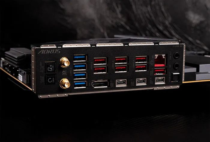 完全发挥顶级处理器性能，技嘉Z790大雕游戏试玩