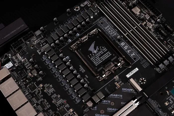 完全发挥顶级处理器性能，技嘉Z790大雕游戏试玩