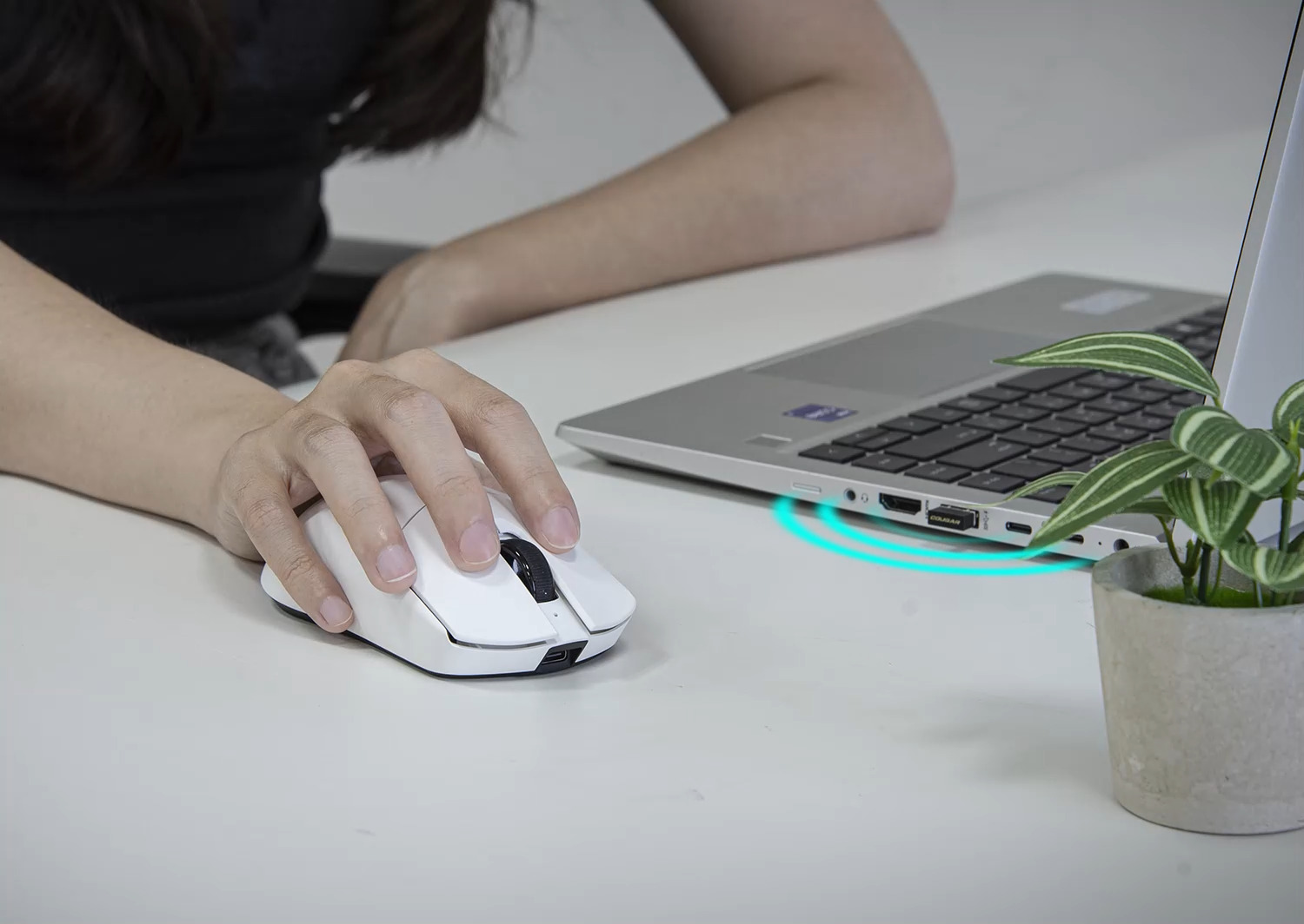 配备 4K、1K 双 2.4GHz 接收器,骨伽推出 Revenger Pro 4K 无线游戏鼠标